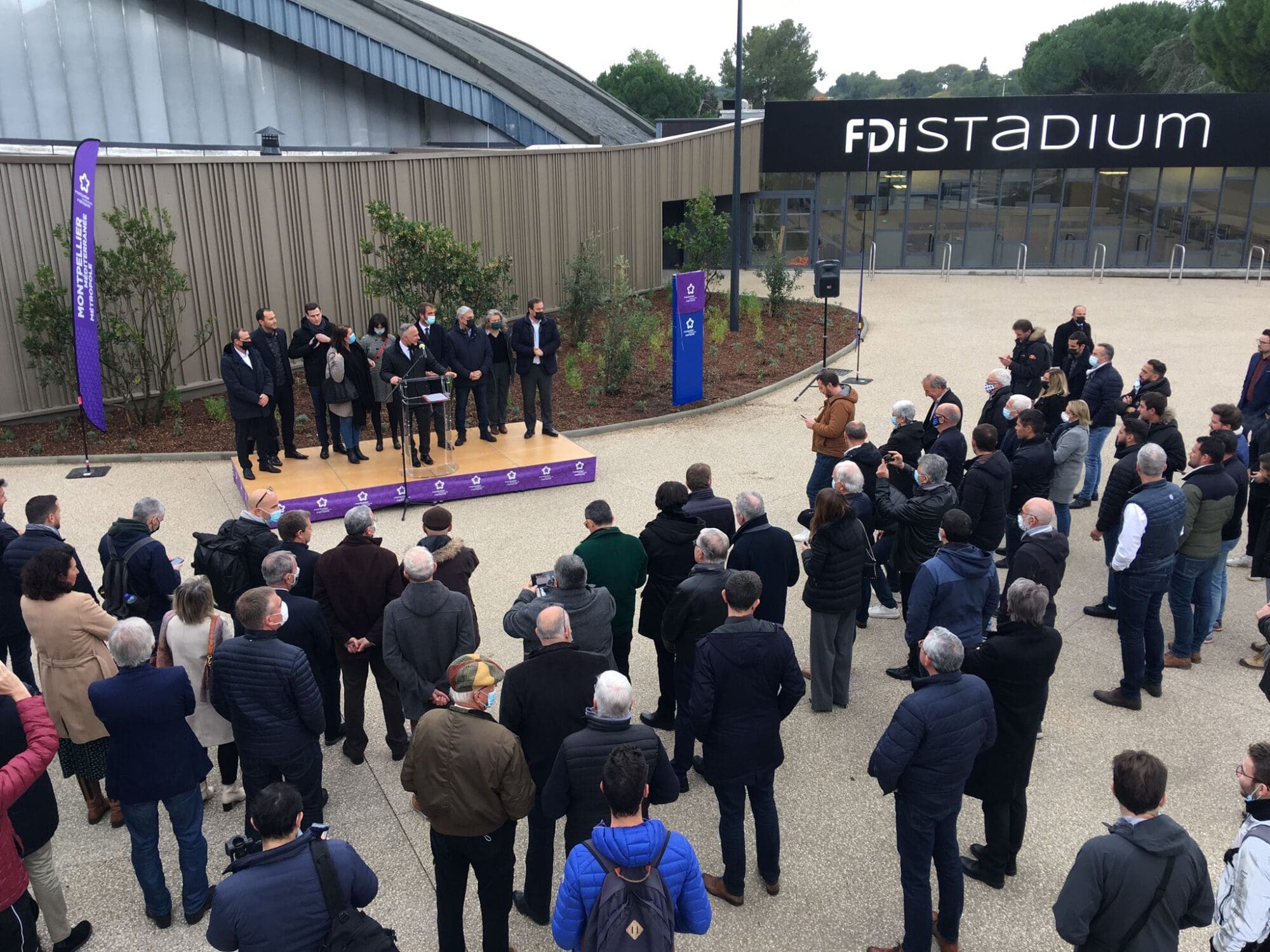 Une Marseillaise passée inaperçue 4 - Les indiscretions Michael Delafosse parvis FDI Stadium 4